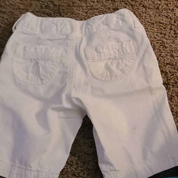 Girls white shorts - Picture 3 of 4